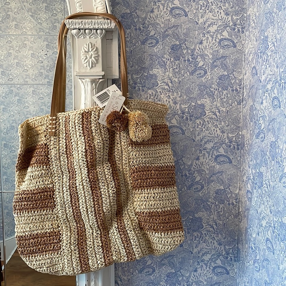 Sophia Tote L Space Beach Bag. Never used has tags still!